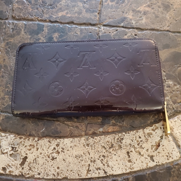 Louis Vuitton Amarante Monogram Bordeoux Vernis Zippy Wallet - Picture 2 of 13